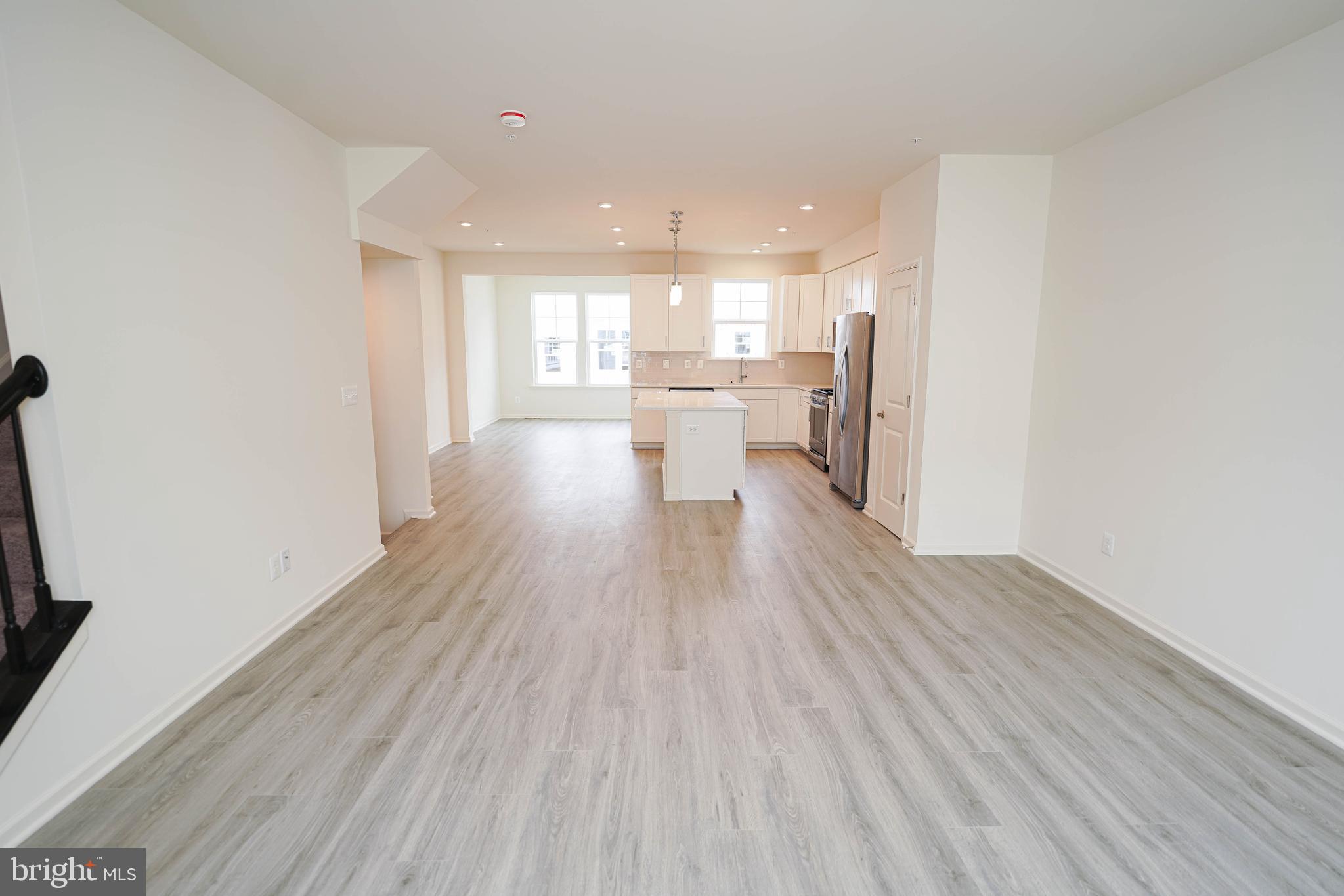 DEEP HARBOUR - Residential Lease