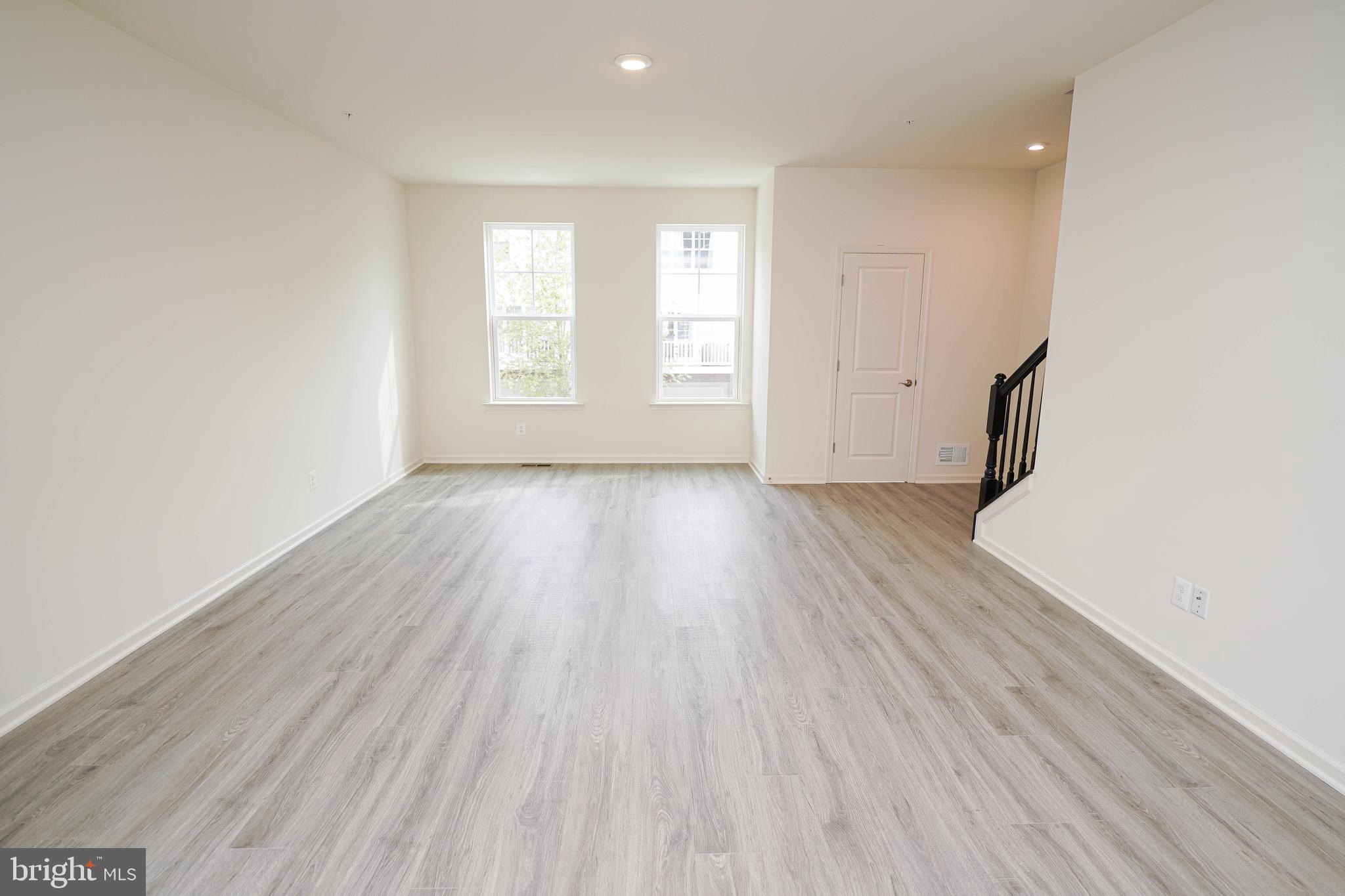 DEEP HARBOUR - Residential Lease