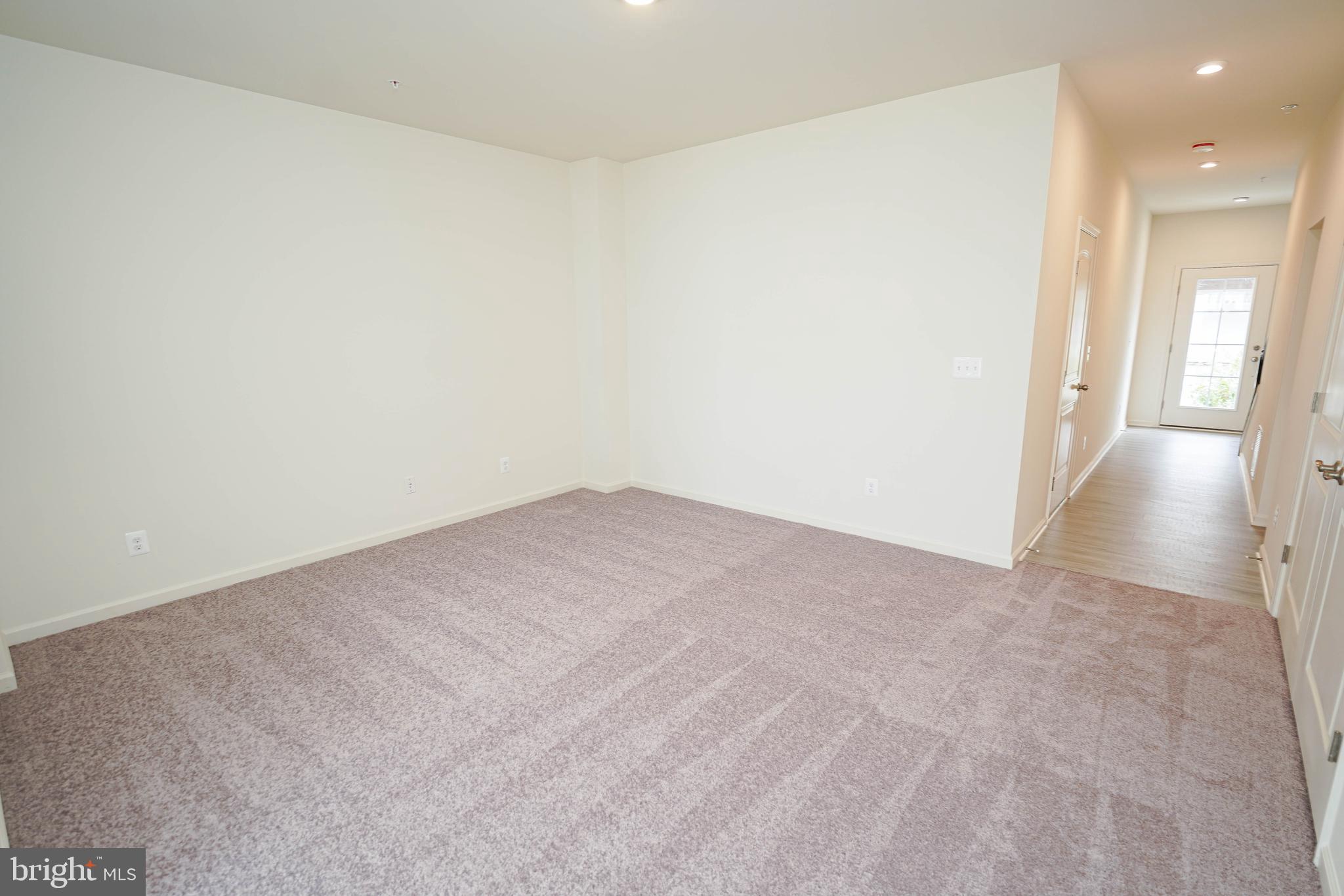 DEEP HARBOUR - Residential Lease