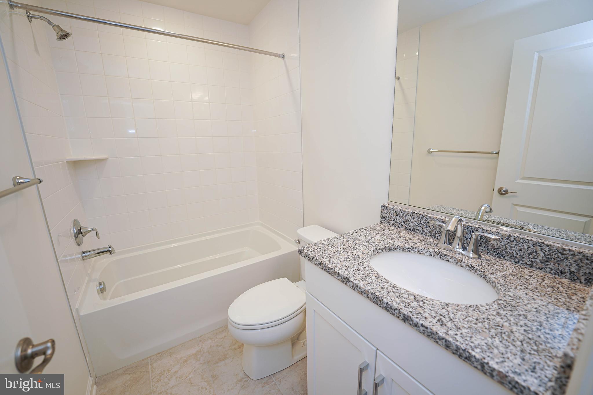 DEEP HARBOUR - Residential Lease