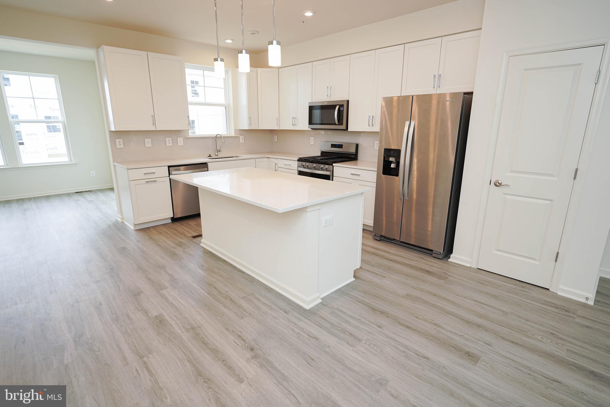 DEEP HARBOUR - Residential Lease