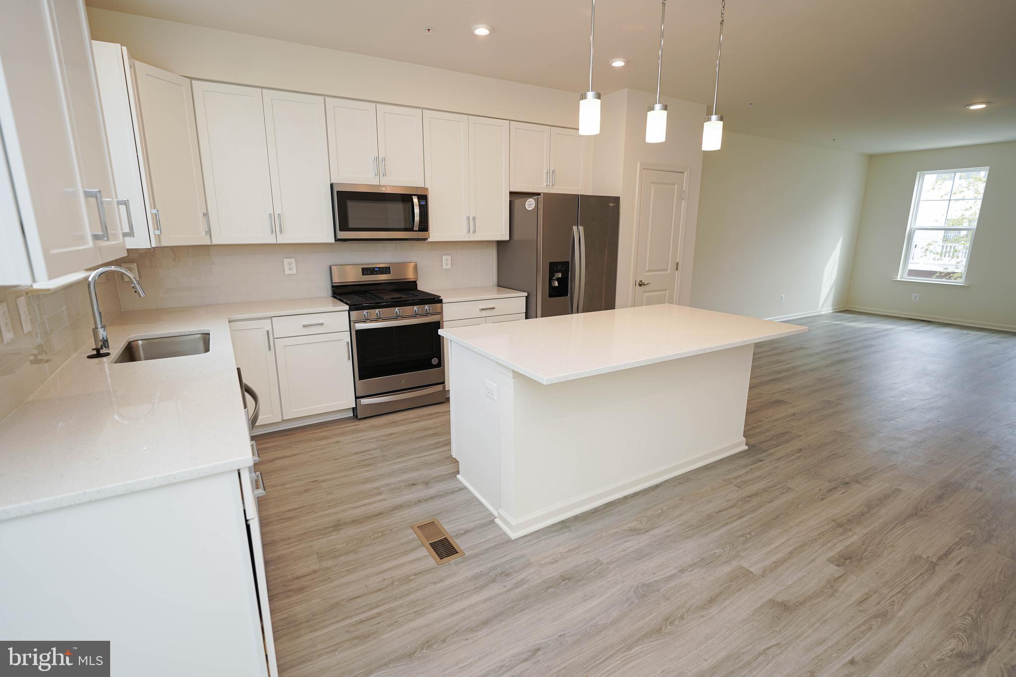 DEEP HARBOUR - Residential Lease