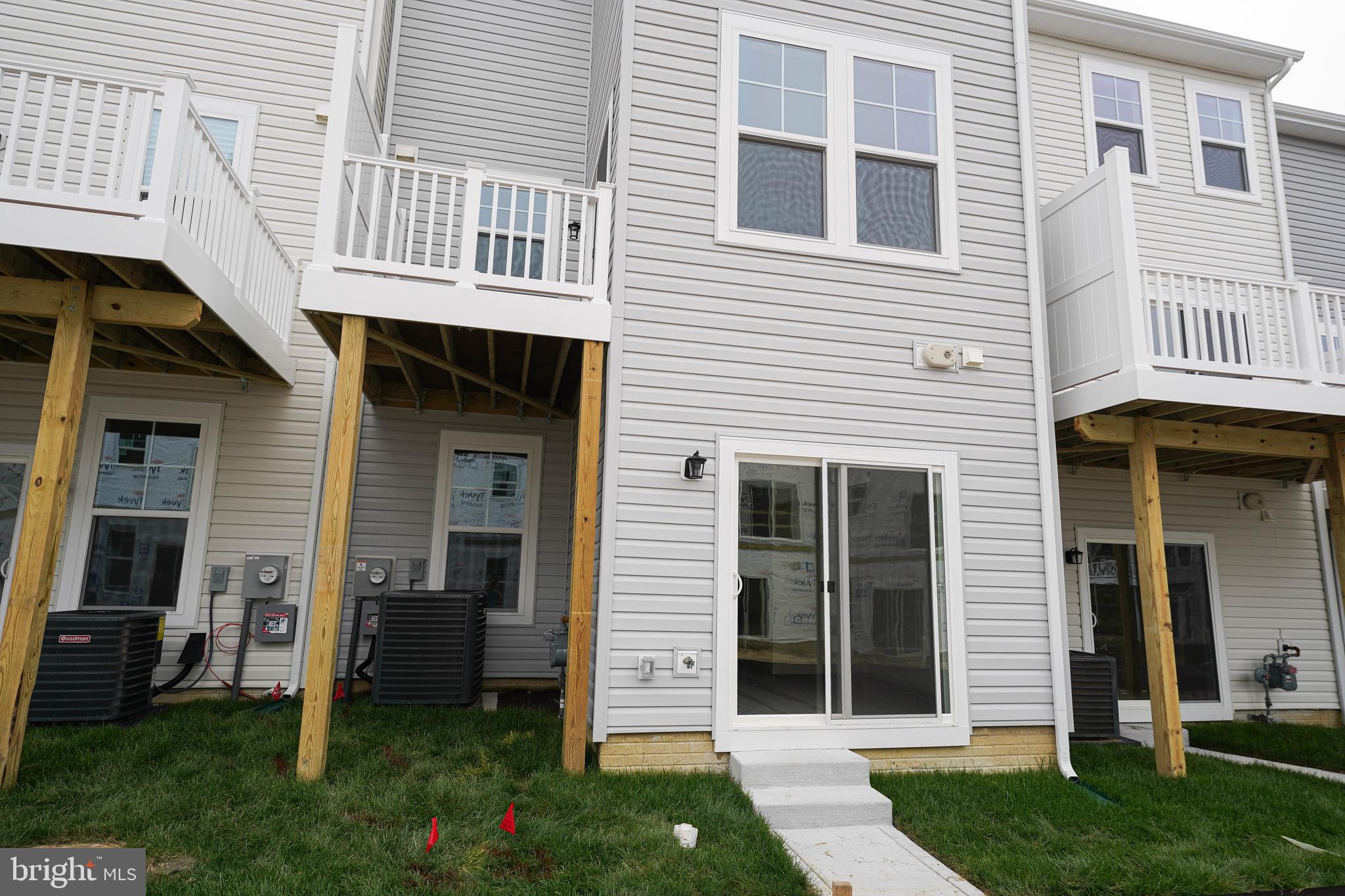 DEEP HARBOUR - Residential Lease