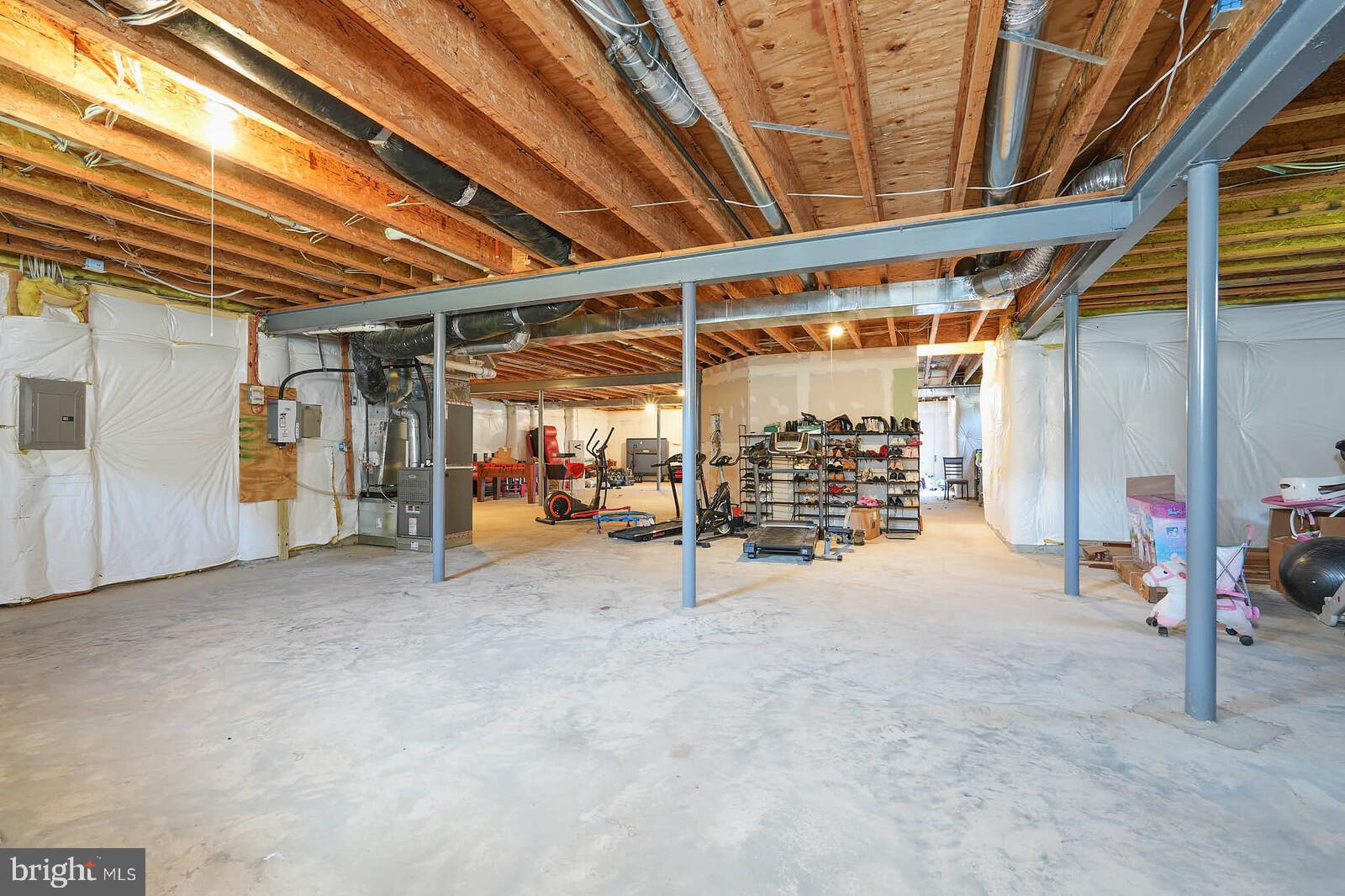 DOMINION VALLEY COUNTRY CLUB - Residential