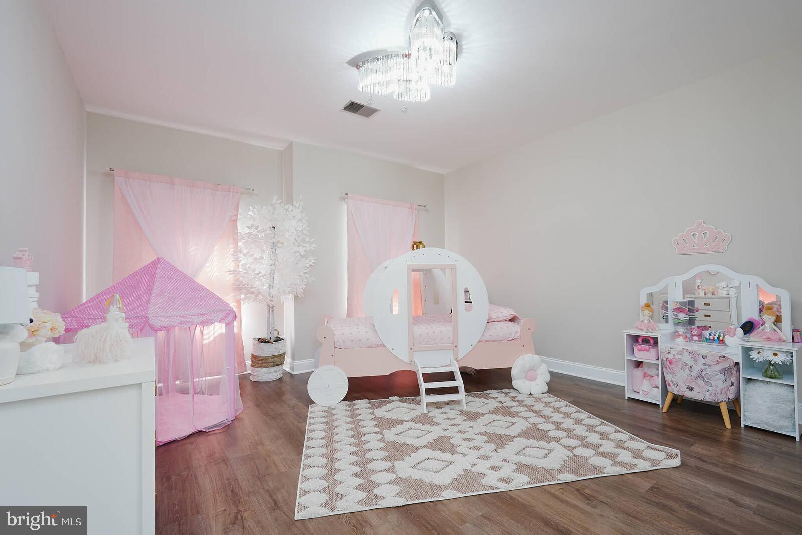 DOMINION VALLEY COUNTRY CLUB - Residential