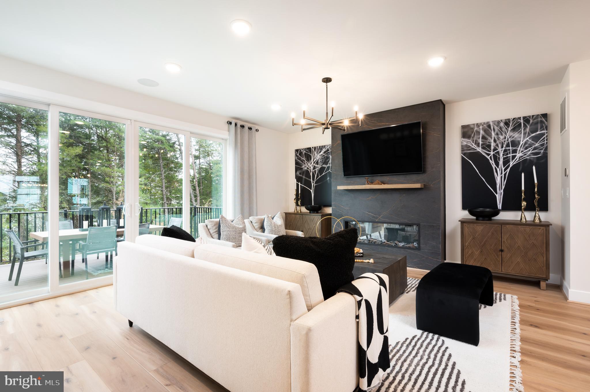 BRAMBLETON - Residential