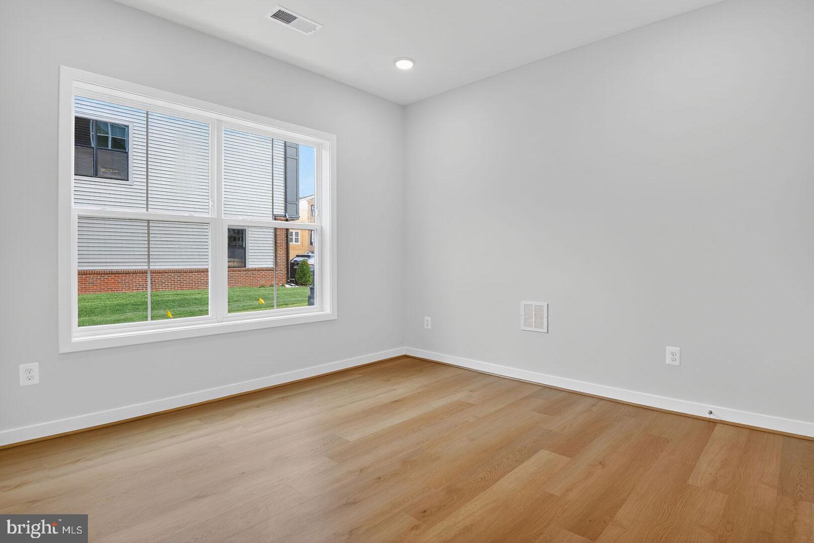 BRAMBLETON - Residential