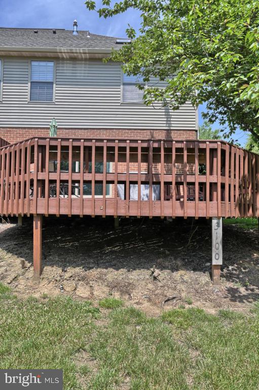 WOODS EDGE - Residential