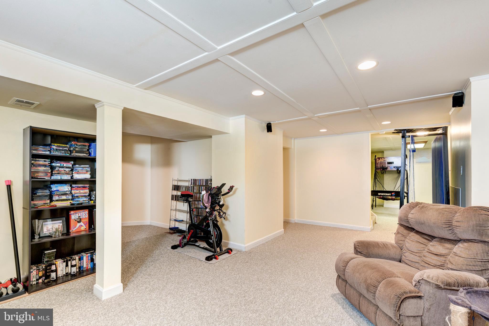 ROBERTS FIELD - Residential