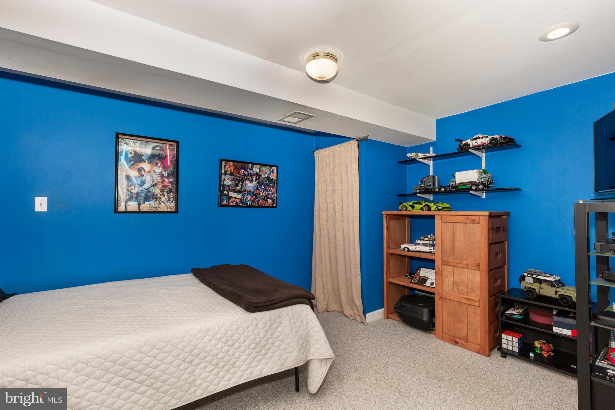 ROBERTS FIELD - Residential