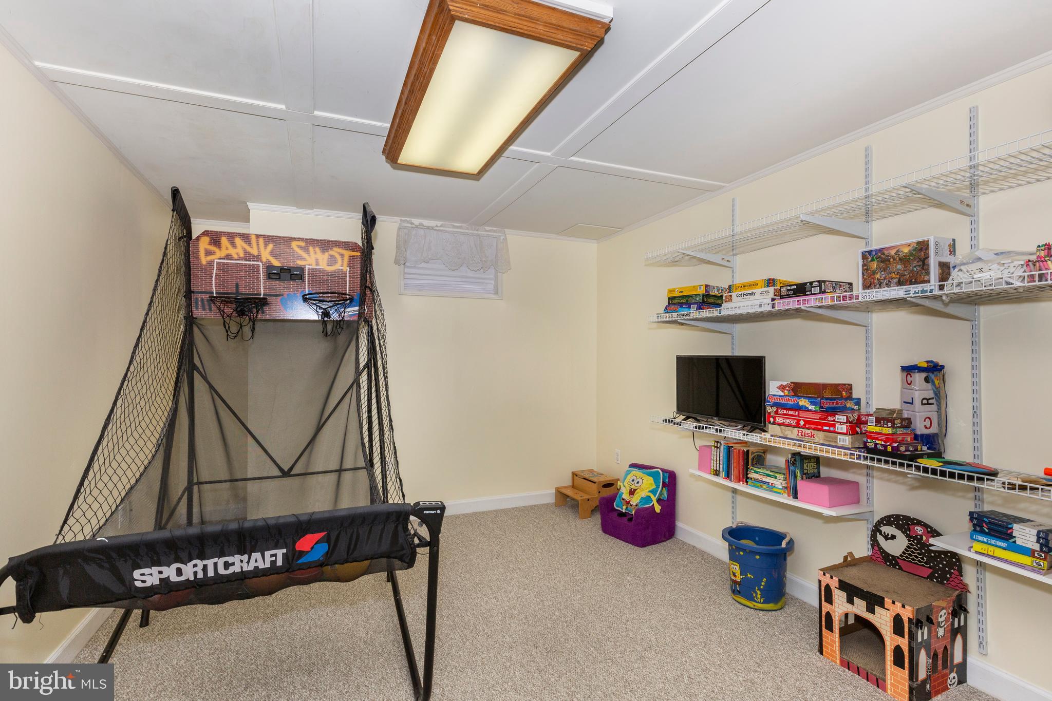 ROBERTS FIELD - Residential