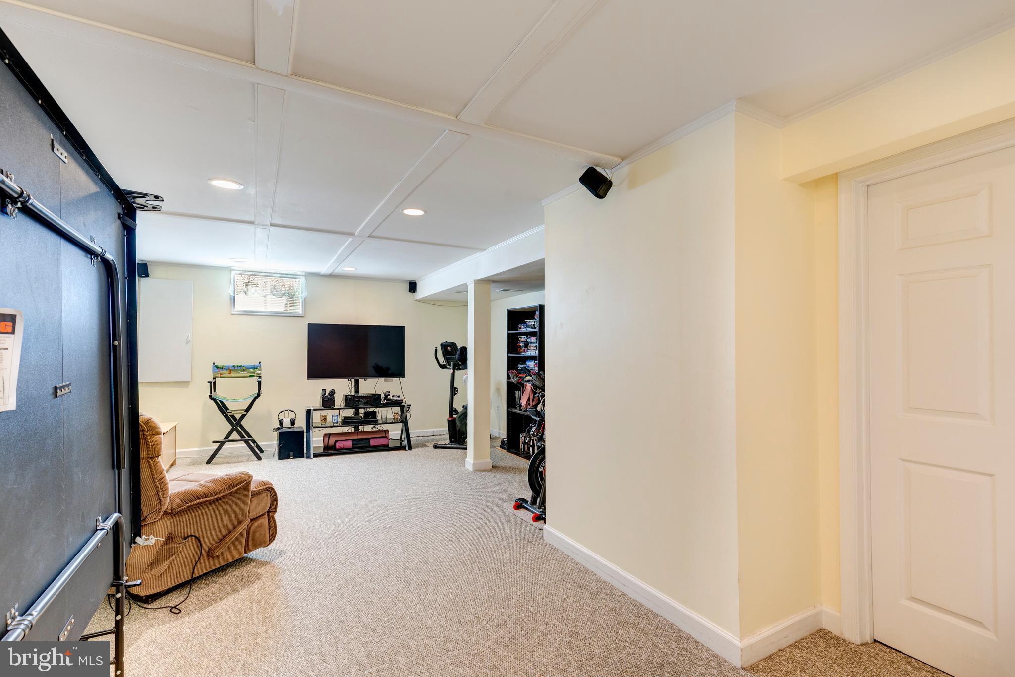 ROBERTS FIELD - Residential