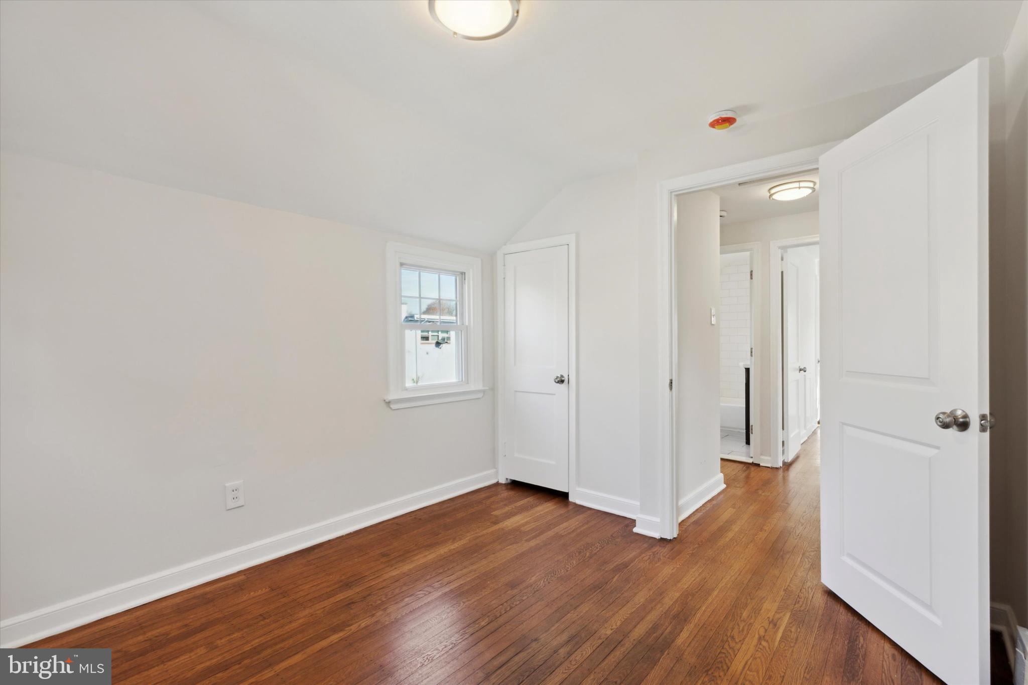 ROSLYN - Residential