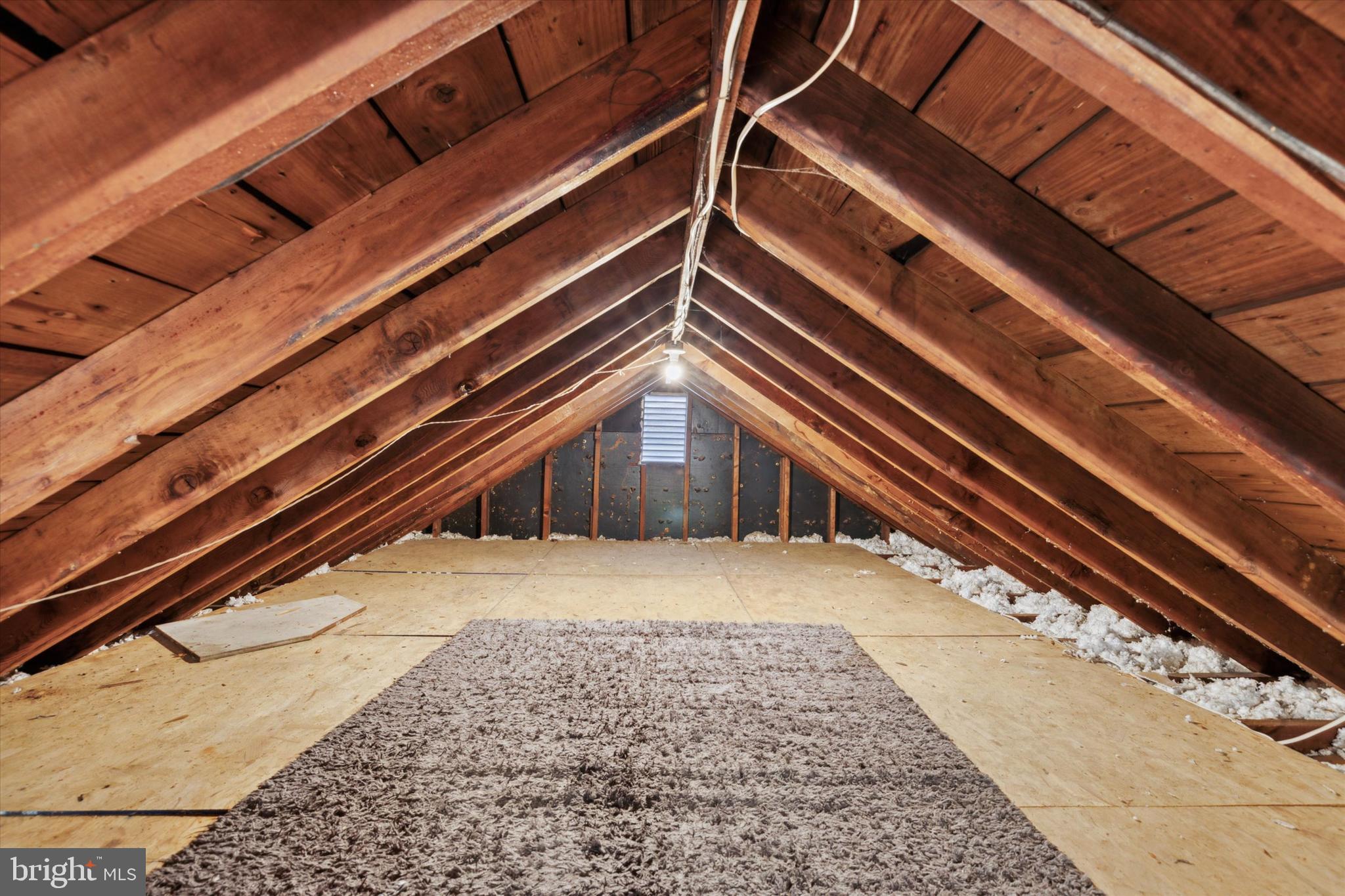 ROSLYN - Residential