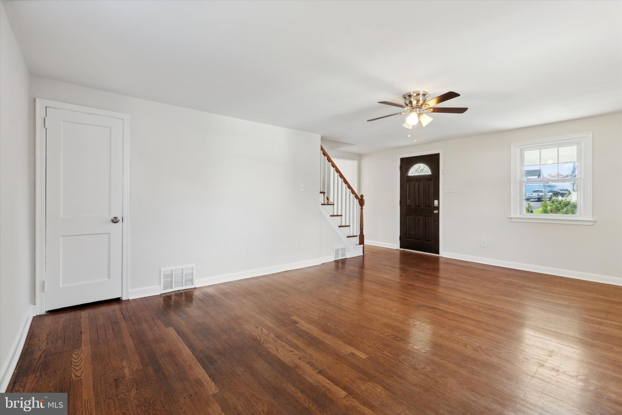 ROSLYN - Residential