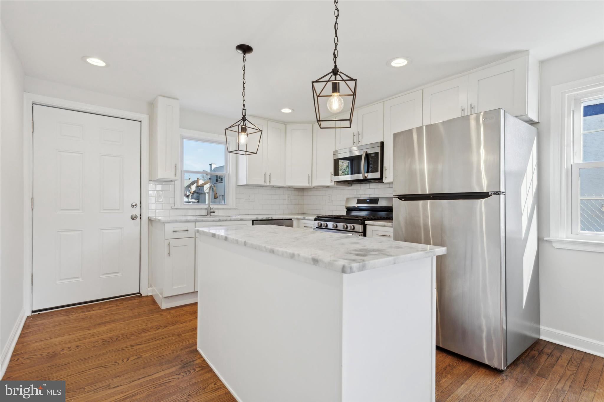 ROSLYN - Residential