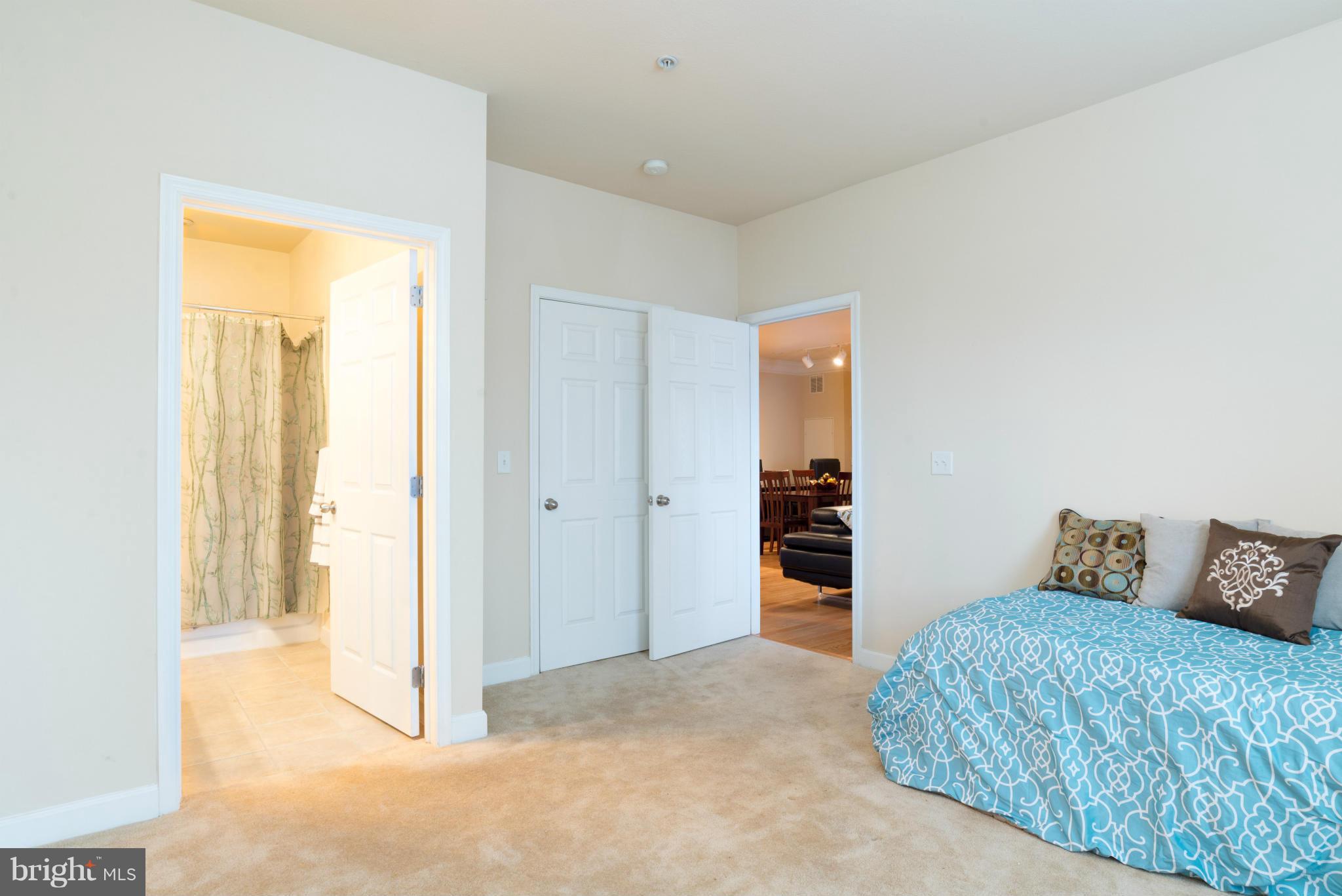 FITZ AT ROCKVILLE TOWN C - Residential