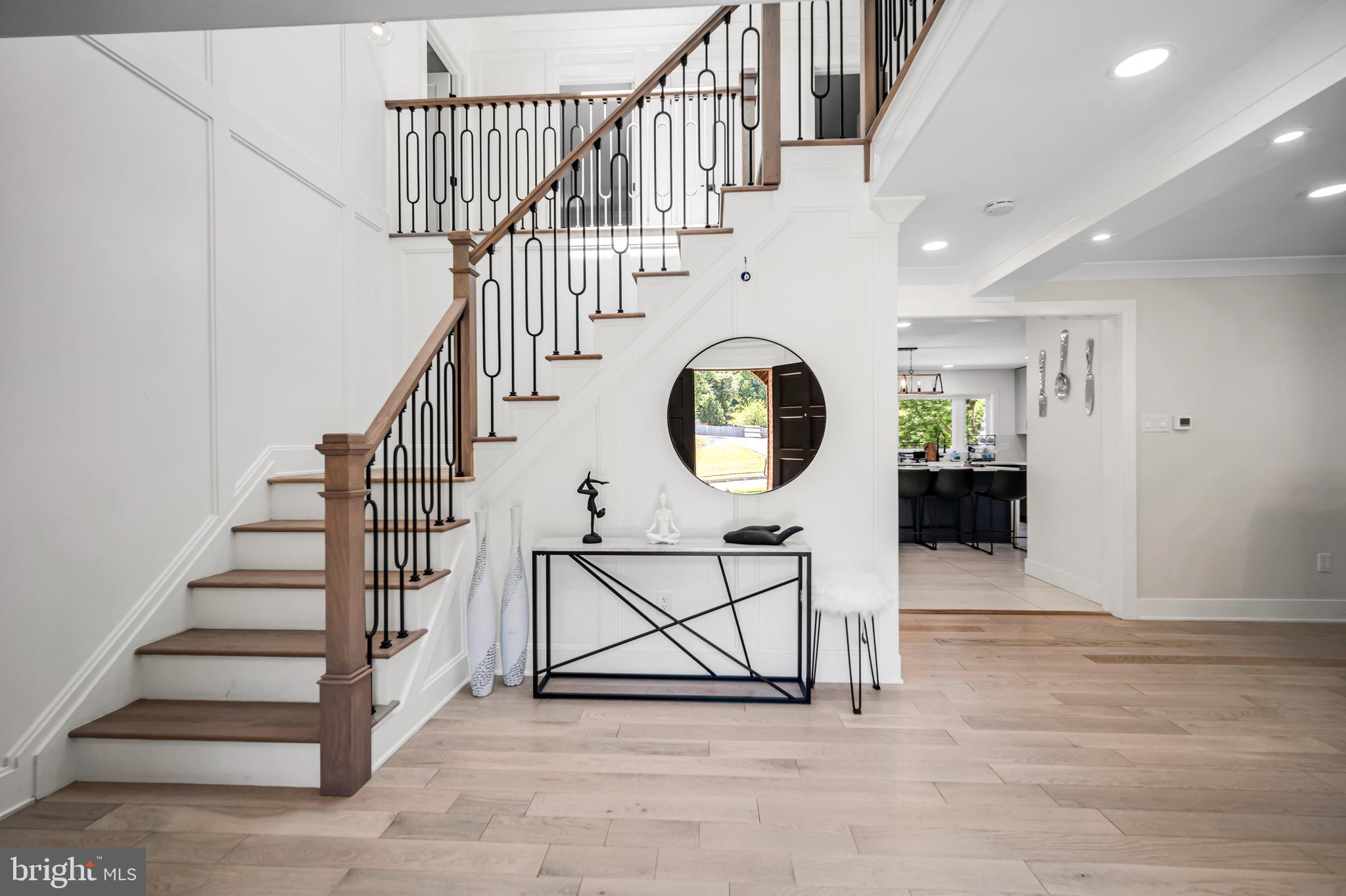 1404 CINNAMON CIRCLE
