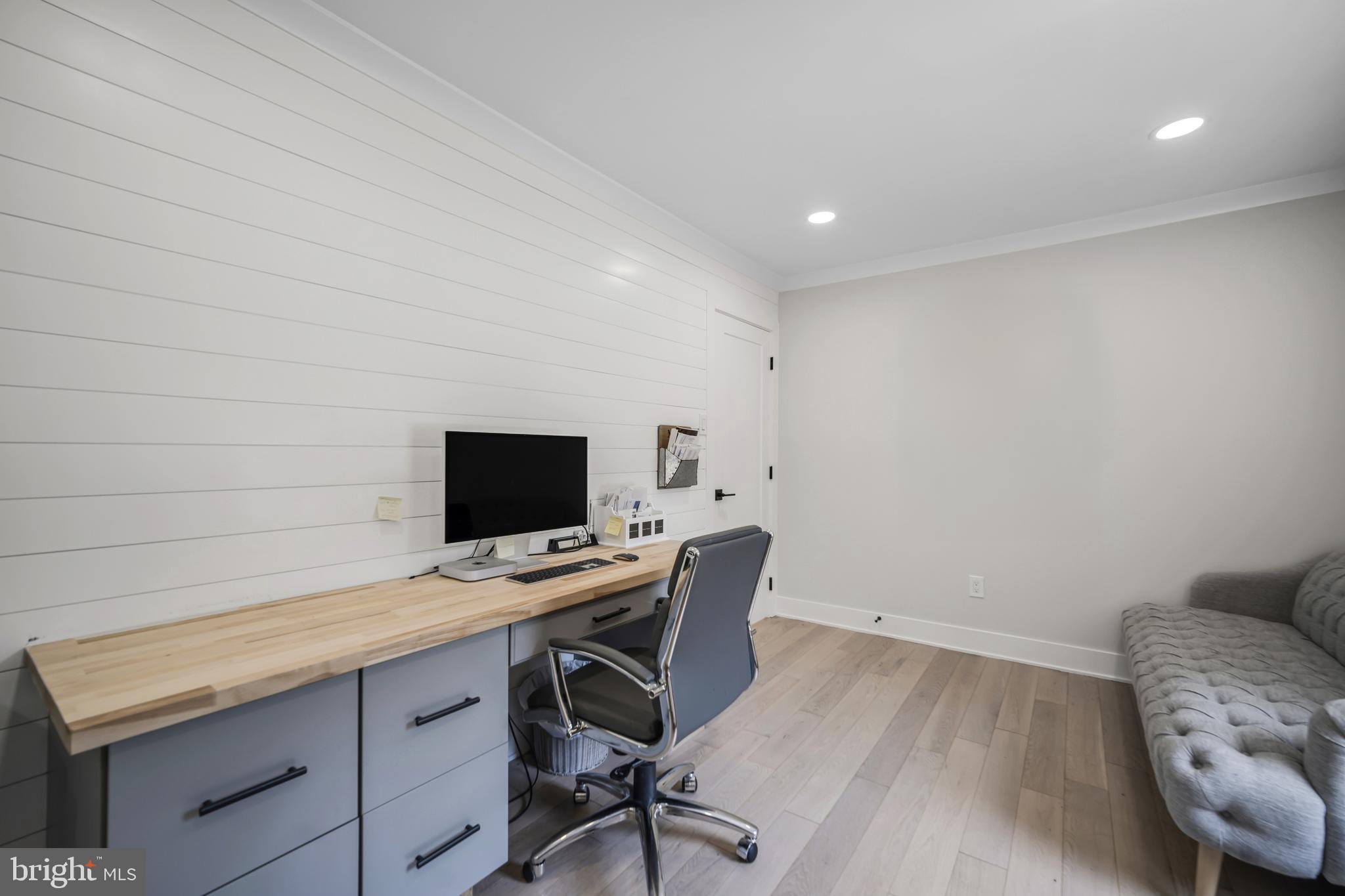 CAMP HILL - Residential