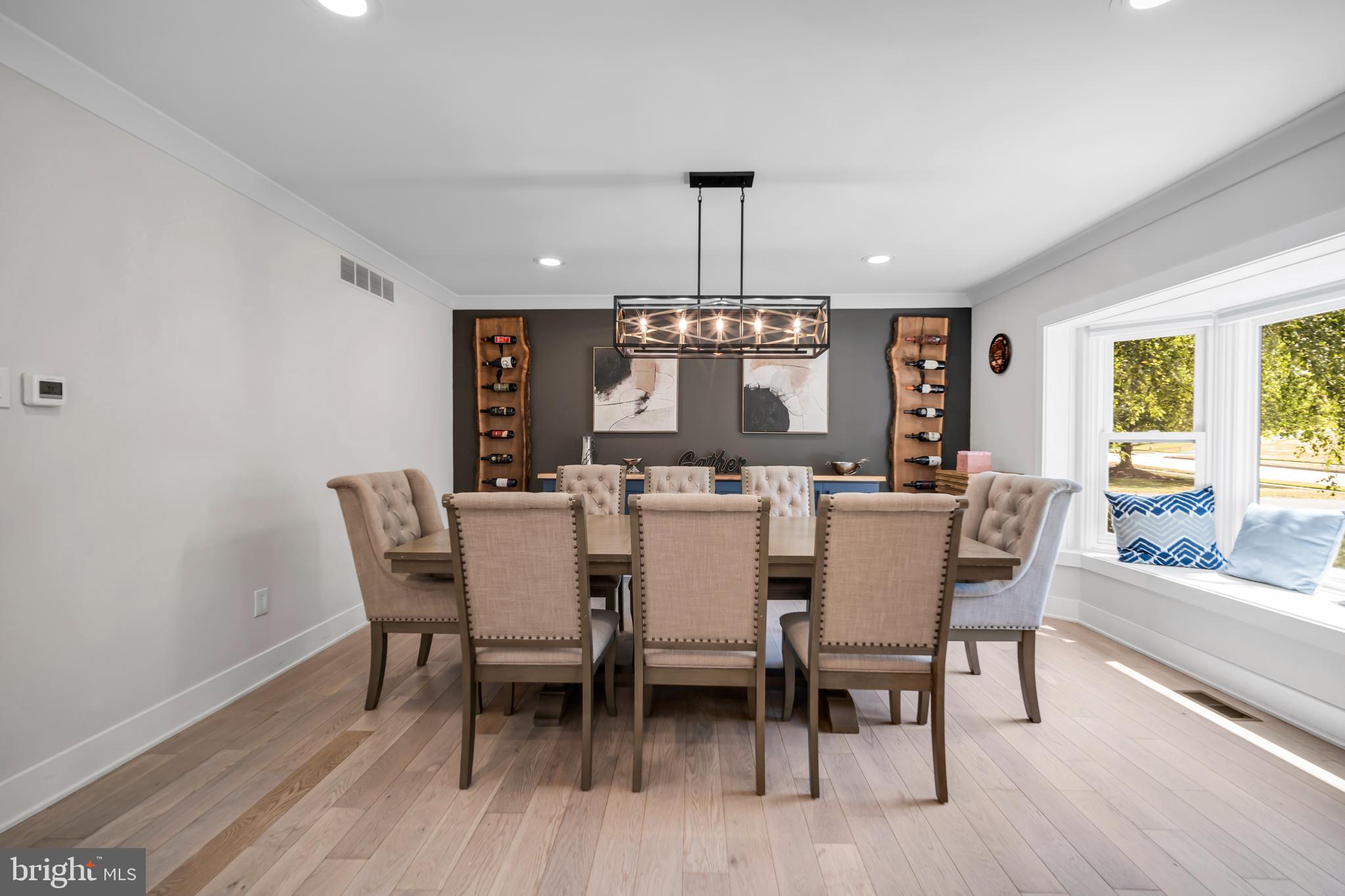 1404 CINNAMON CIRCLE