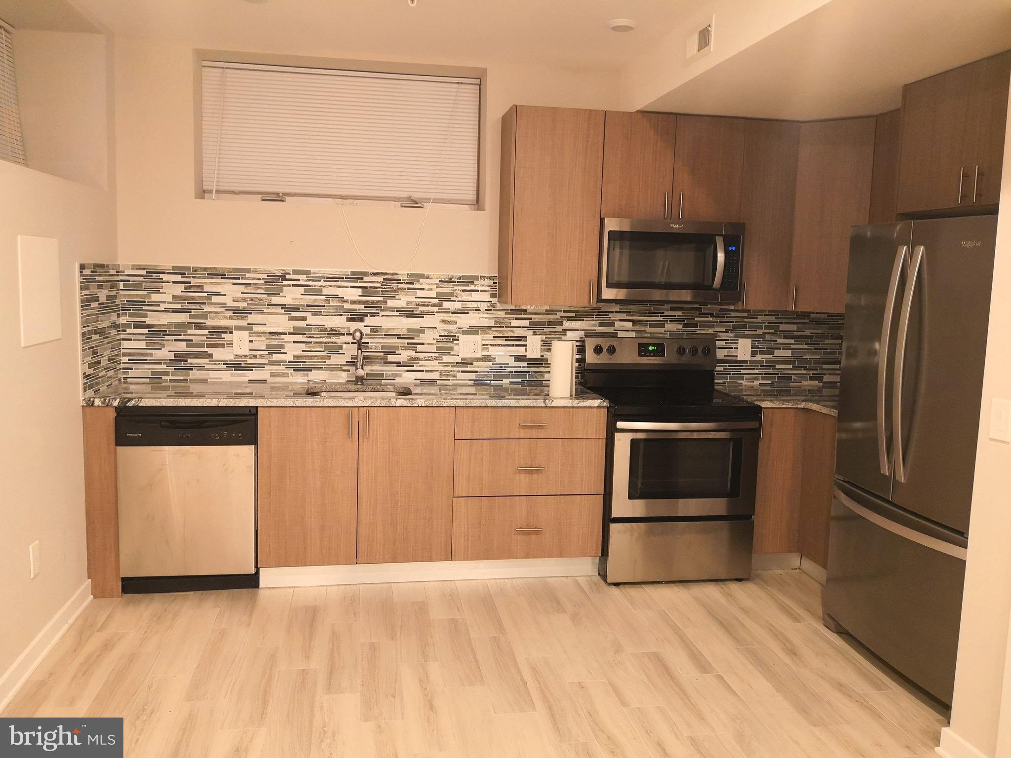 FAIRMOUNT - Residential Lease