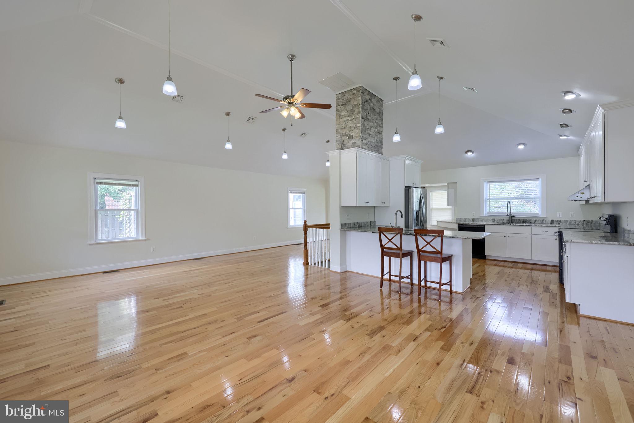 419 COTTAGE PLACE