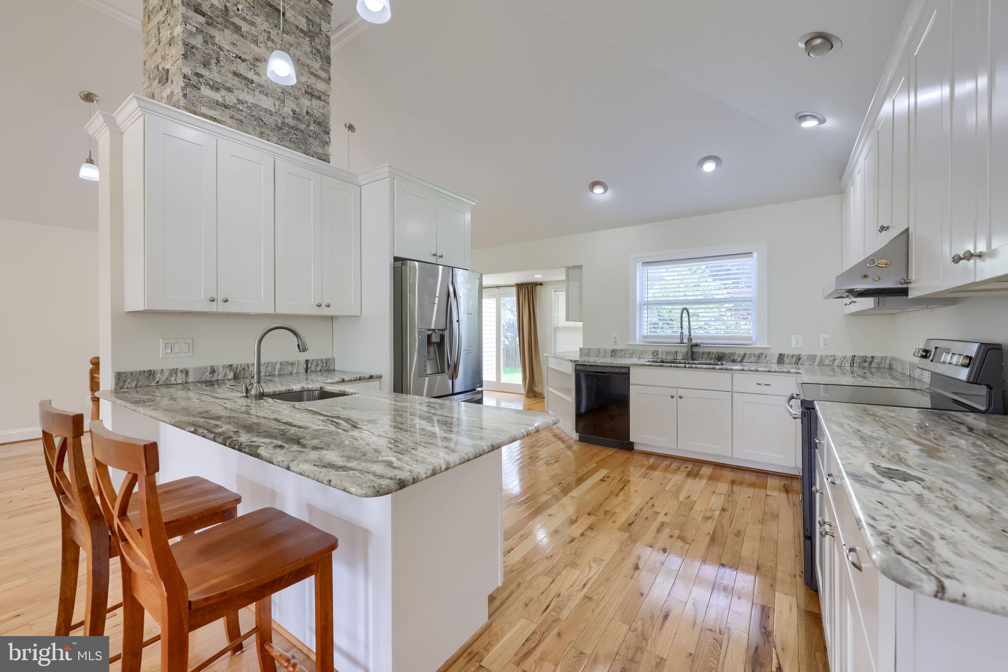 419 COTTAGE PLACE