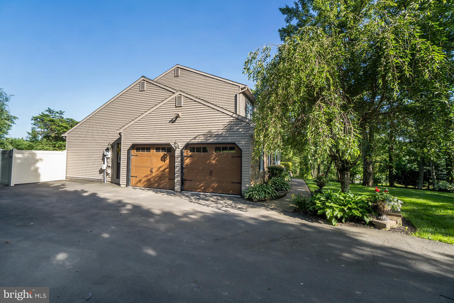 50 RIDGEVIEW DRIVE