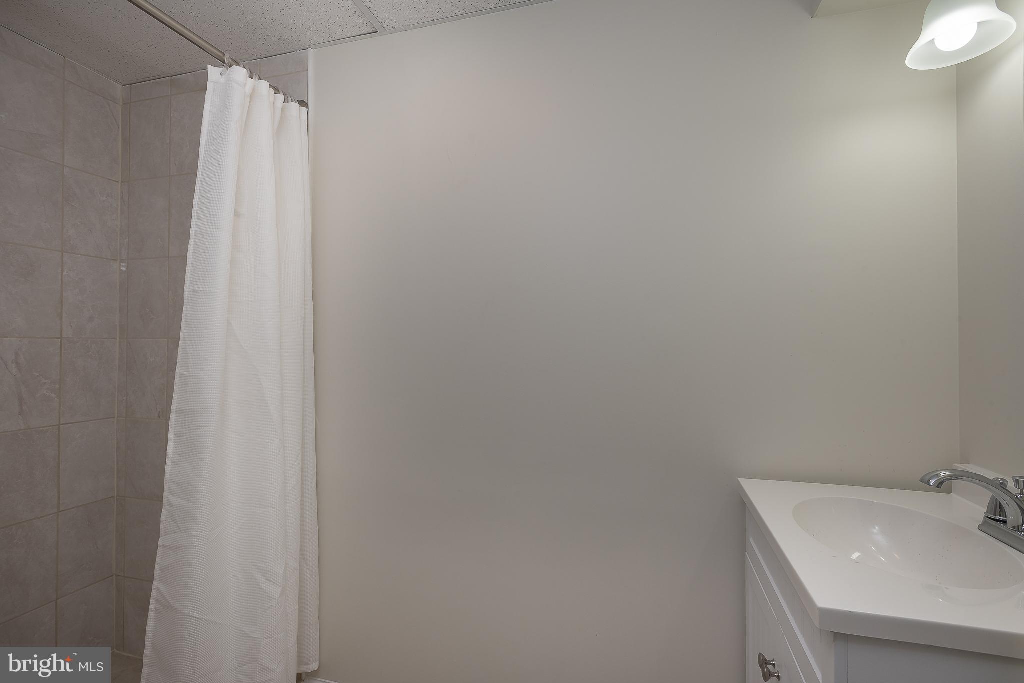 THE PROVINCES - Residential