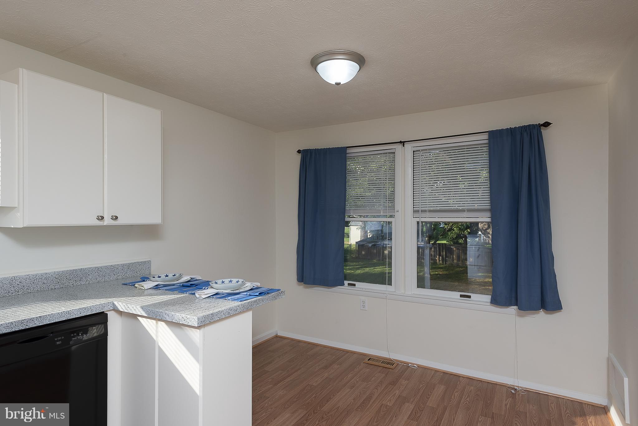 THE PROVINCES - Residential