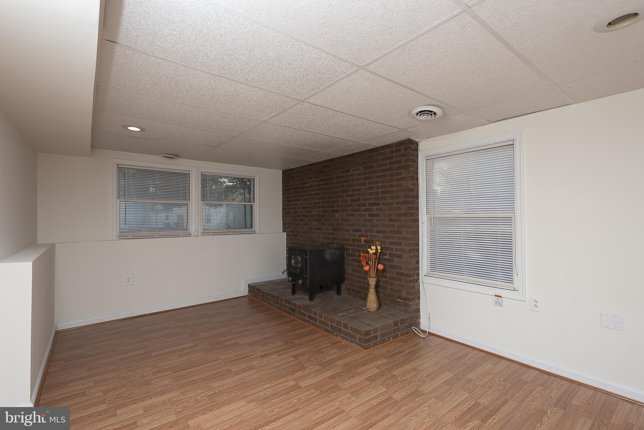 THE PROVINCES - Residential