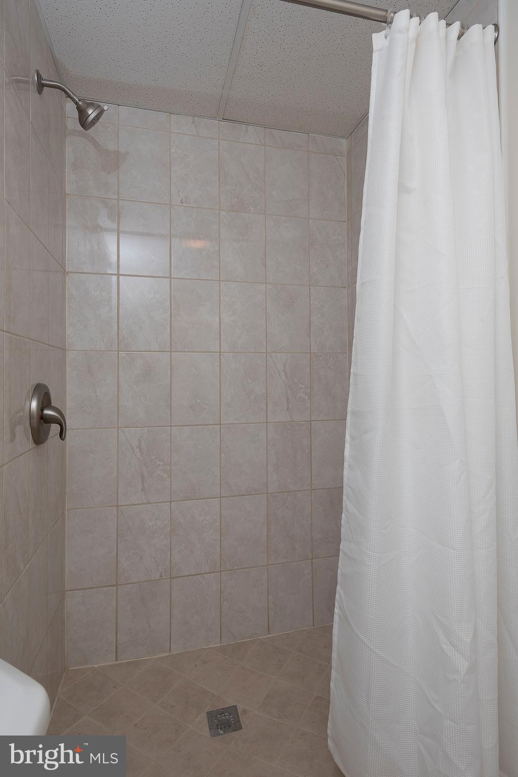 THE PROVINCES - Residential