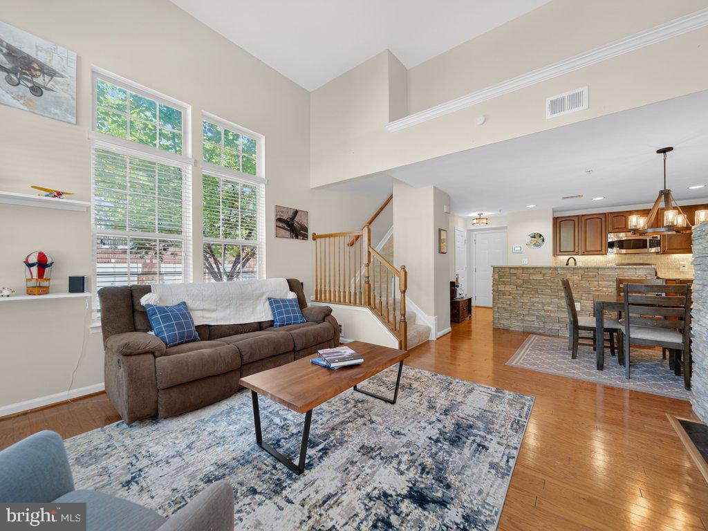 MARKET CENTER CONDOMINIUM - Residential