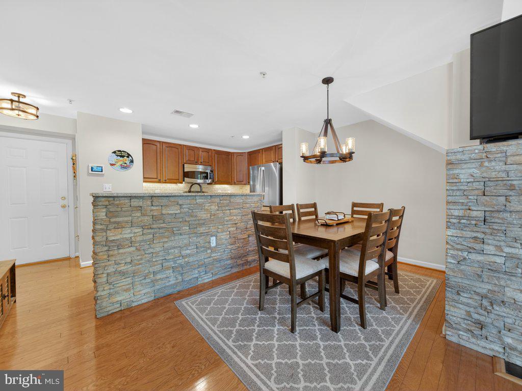 MARKET CENTER CONDOMINIUM - Residential