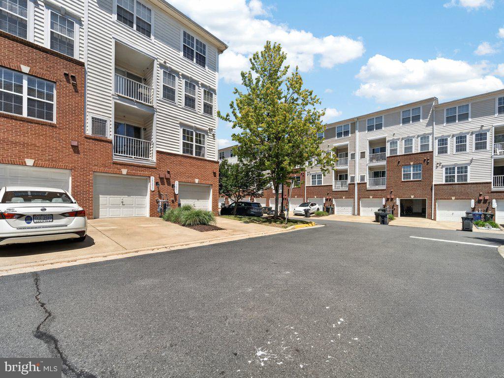 MARKET CENTER CONDOMINIUM - Residential