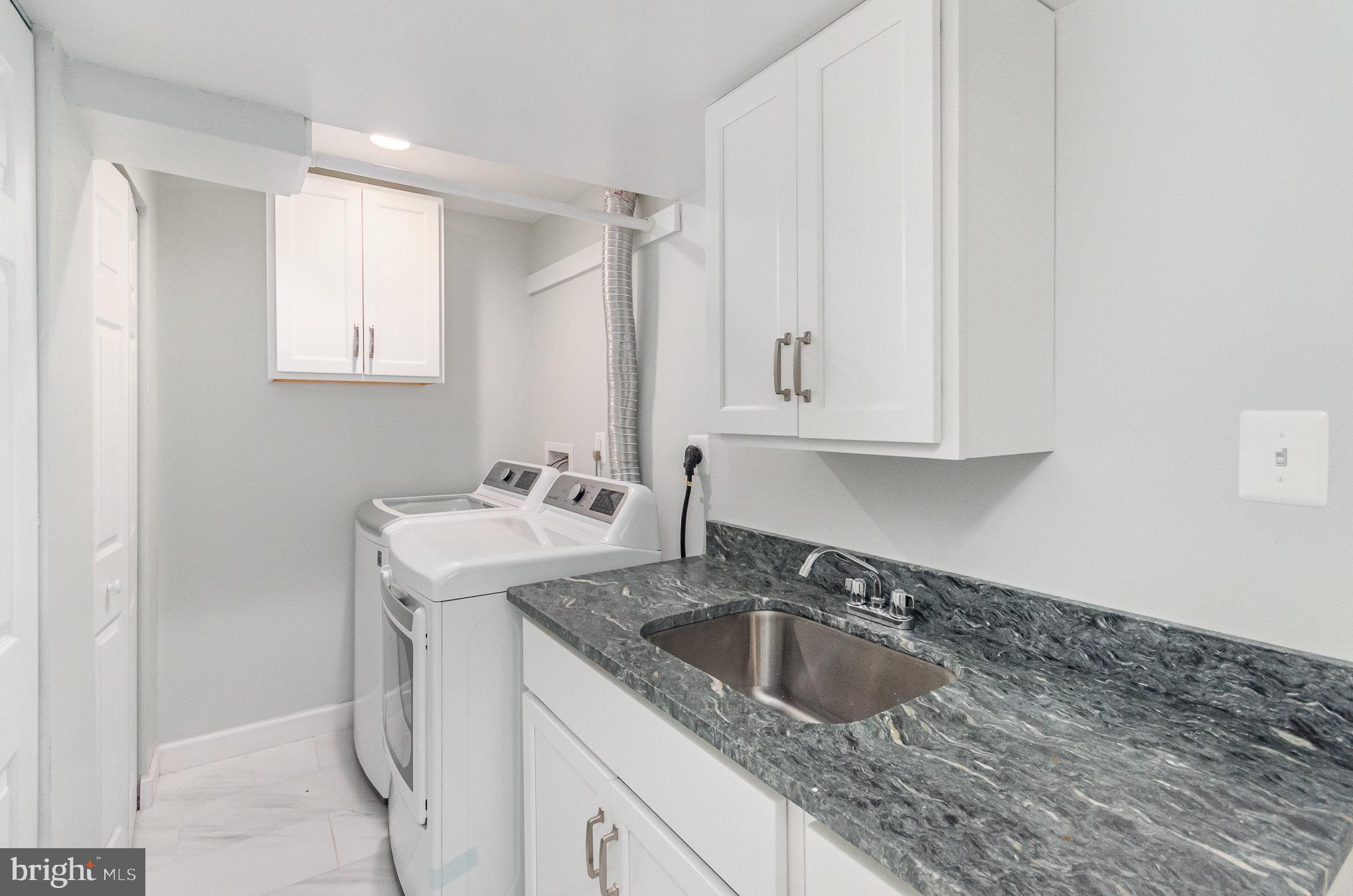 LAKEWOOD HILLS - Residential