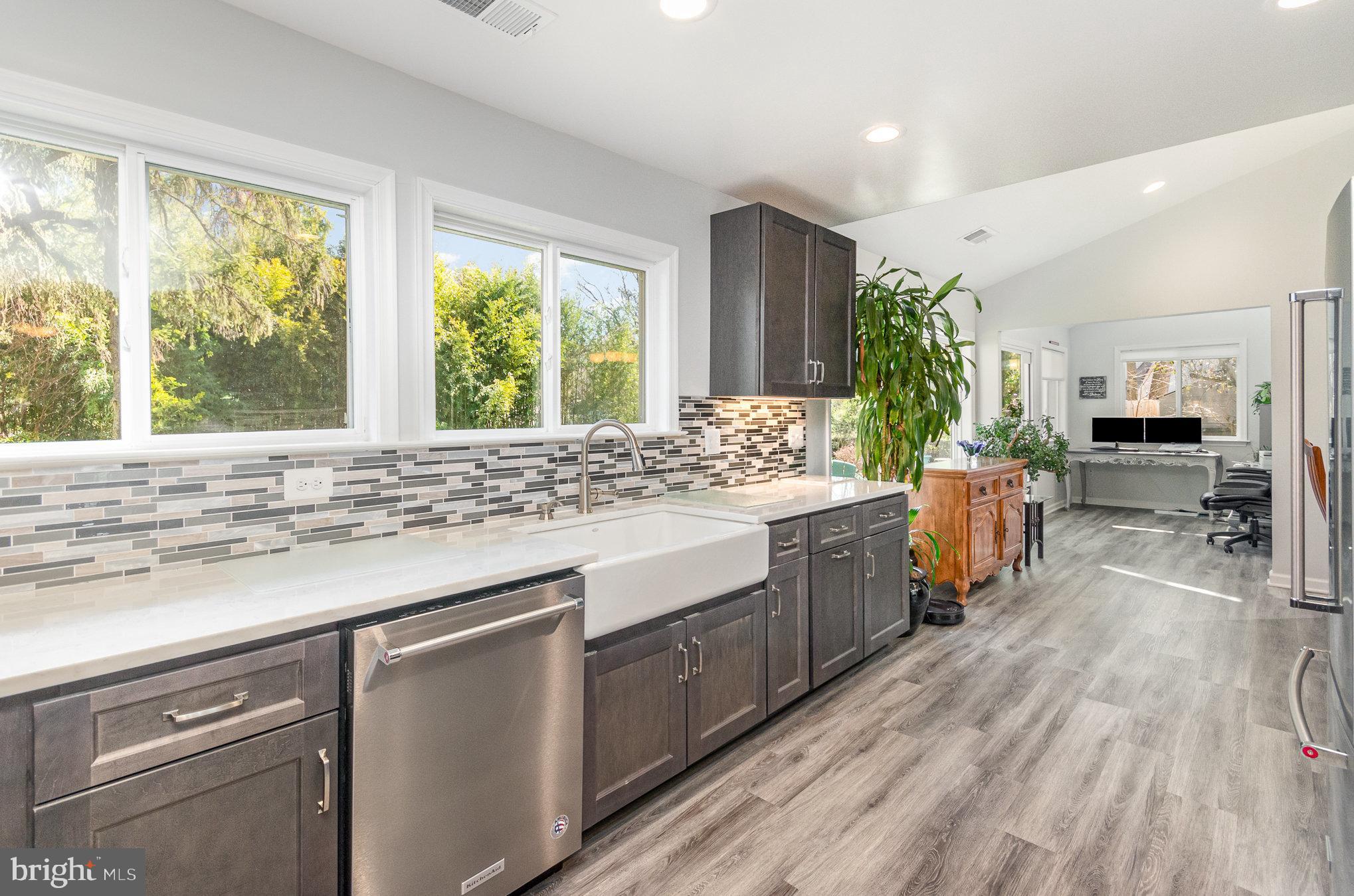 LAKEWOOD HILLS - Residential