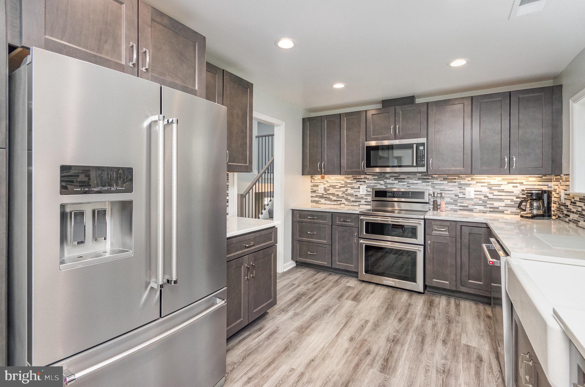 LAKEWOOD HILLS - Residential