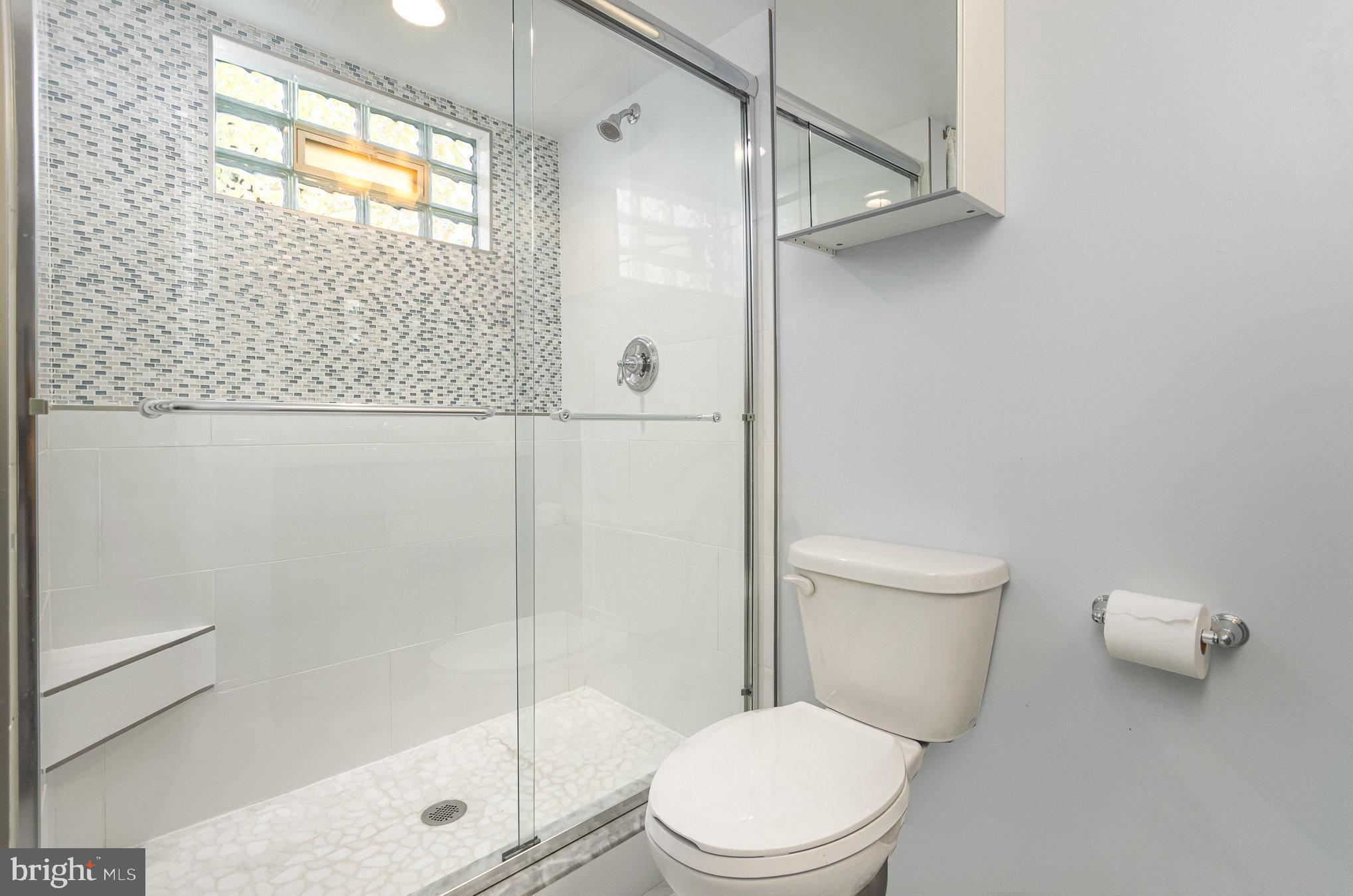 LAKEWOOD HILLS - Residential