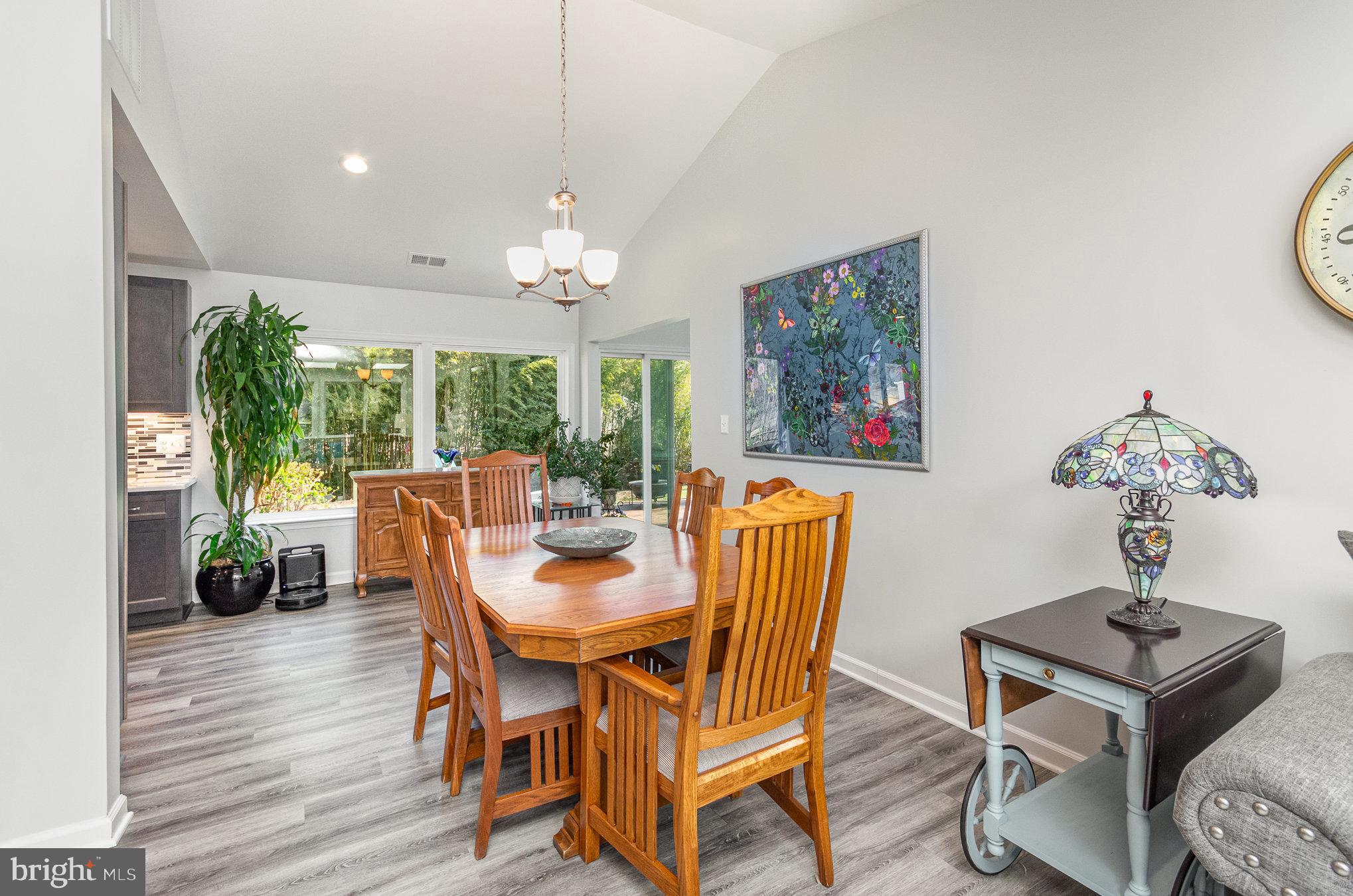 LAKEWOOD HILLS - Residential