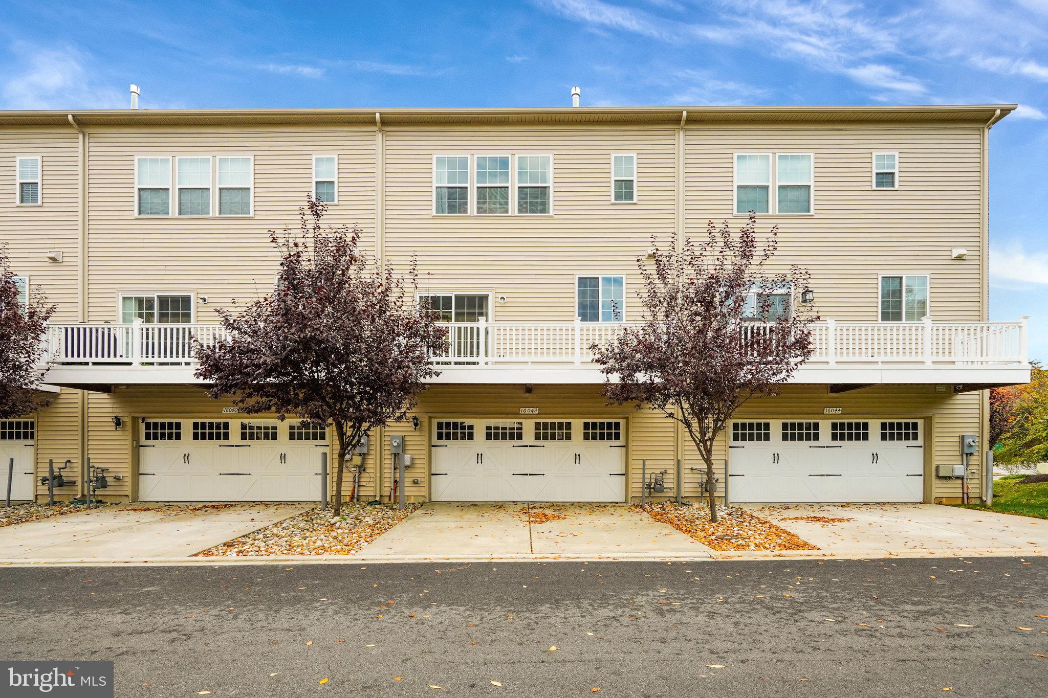 MADISON CRESCENT - Residential