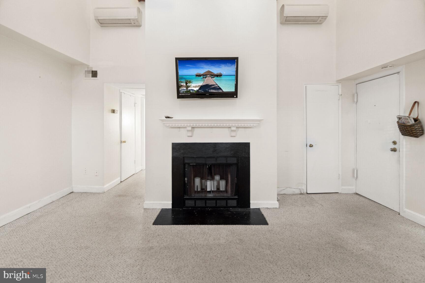 PALISADE GARDENS - Residential Lease