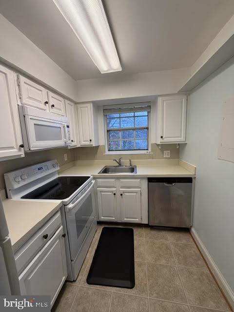 PALISADE GARDENS - Residential Lease