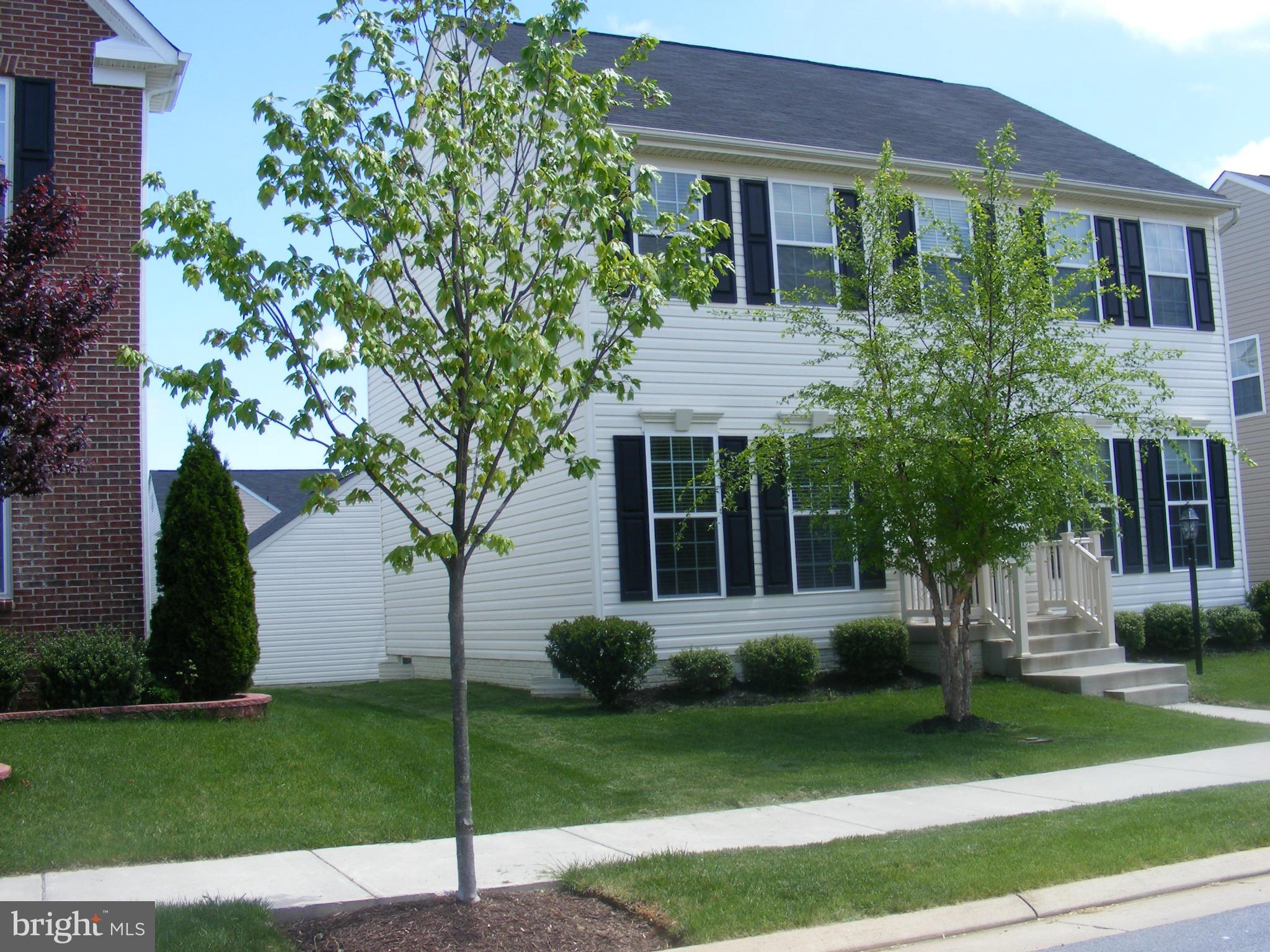 LAKELAND PLACE - Residential