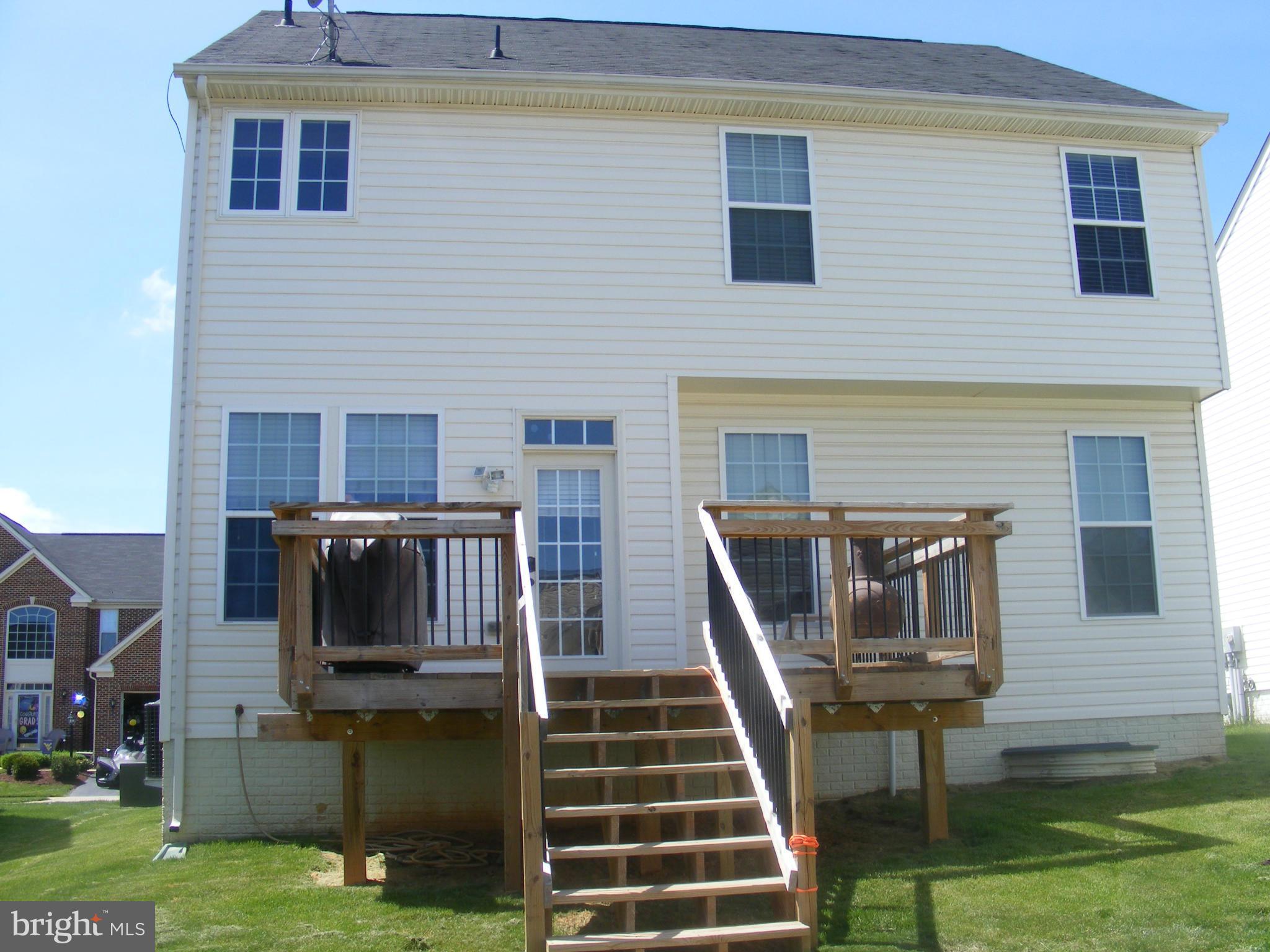 LAKELAND PLACE - Residential