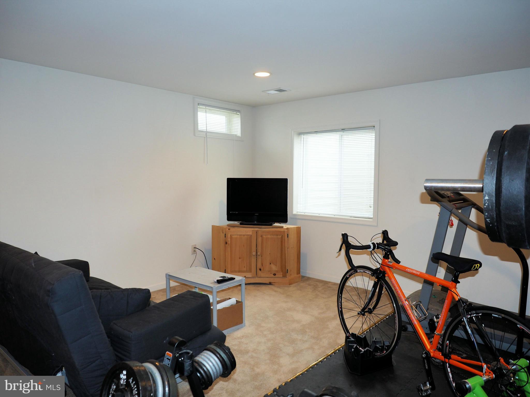 LAKELAND PLACE - Residential