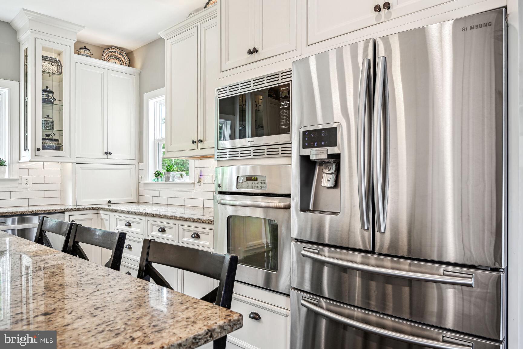 HILLSIDE MANOR - Residential