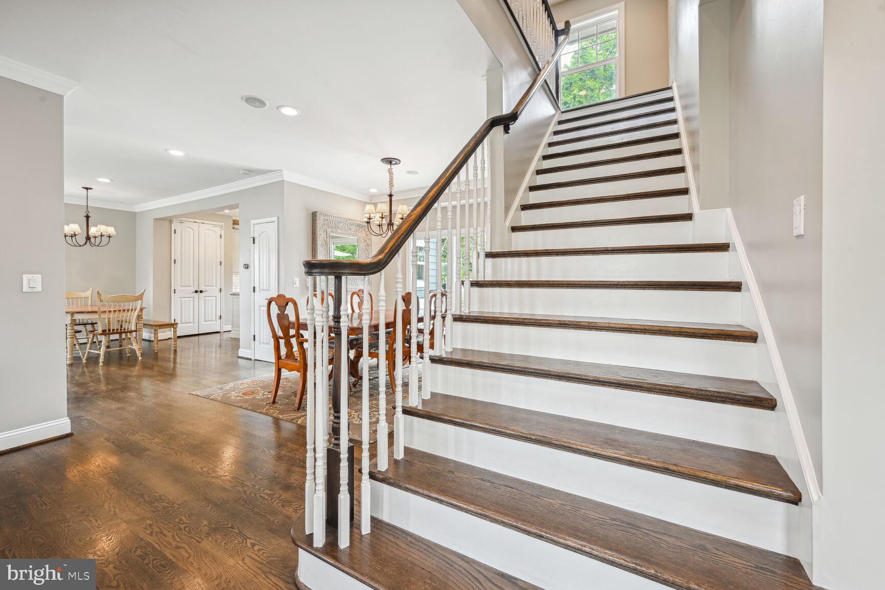 HILLSIDE MANOR - Residential