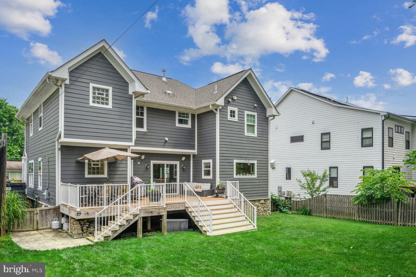 HILLSIDE MANOR - Residential