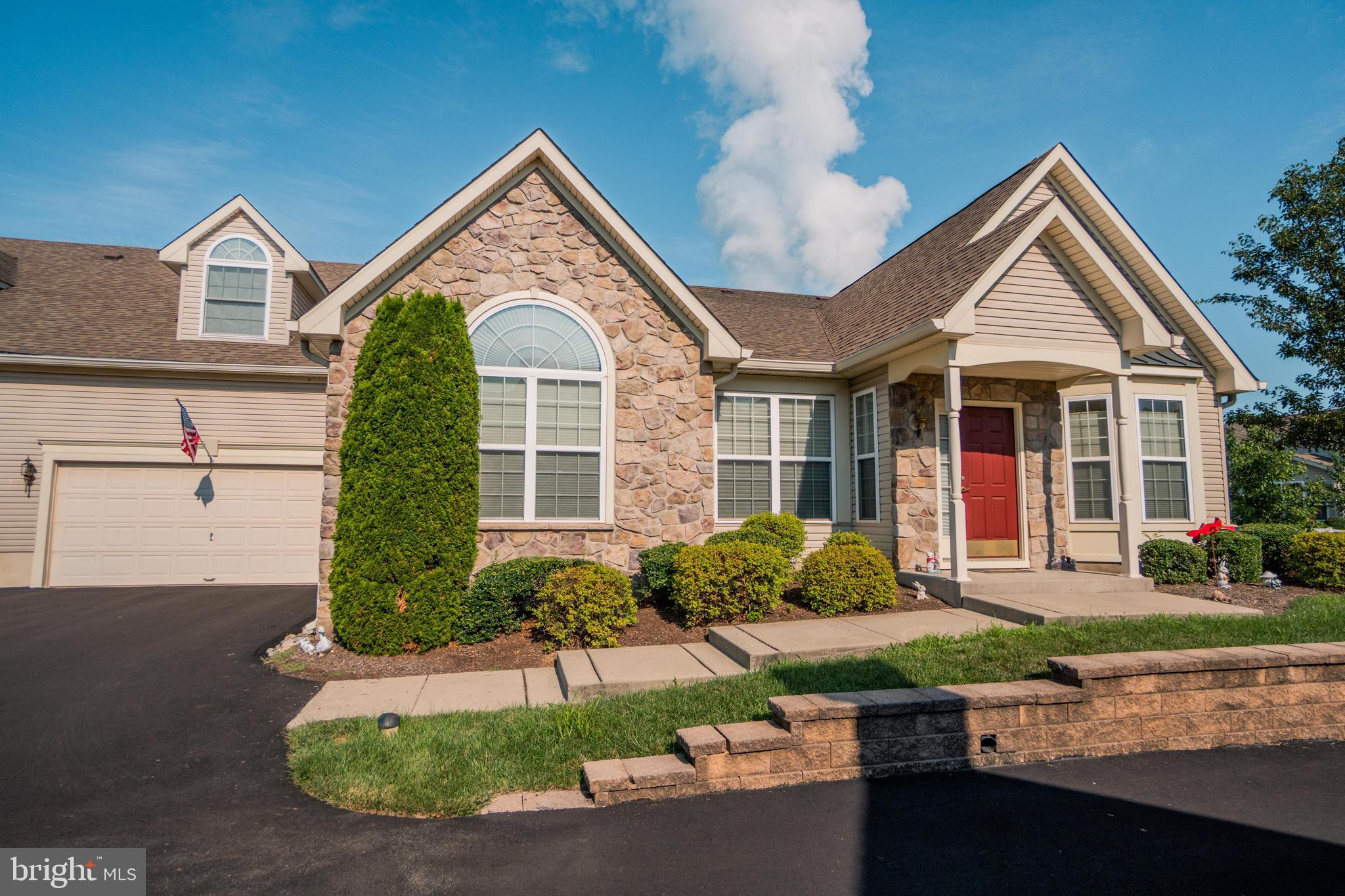 VILLAS AT LINFIELD - Residential